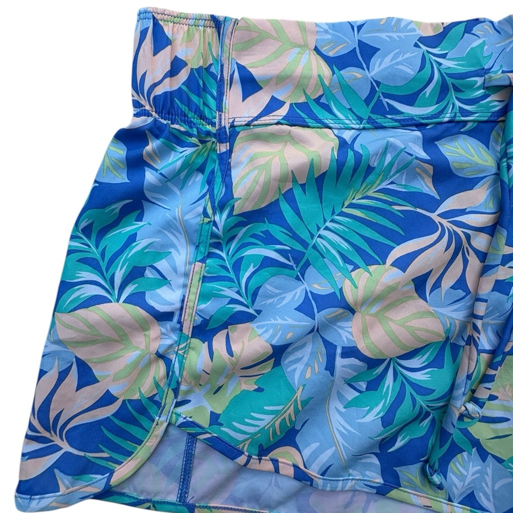 No Boundaries Women’s Pastel Tropical Leaf Pattern Shorts - Picture 4 of 11